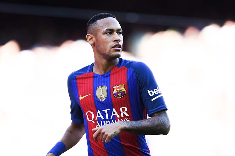 Neymar gian lận chuyển nhượng?