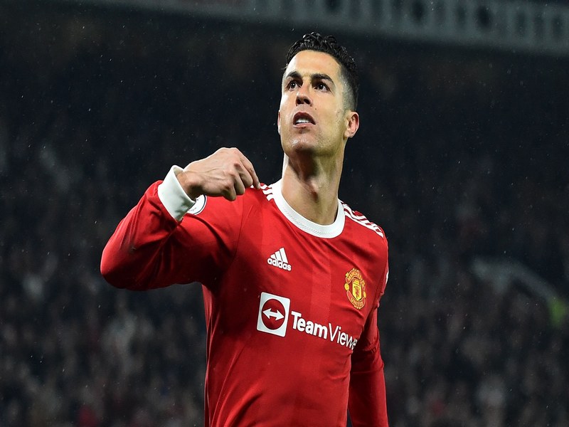Ronaldo là một trong những cầu thủ ghi nhiều bàn thắng nhất làng túc cầu